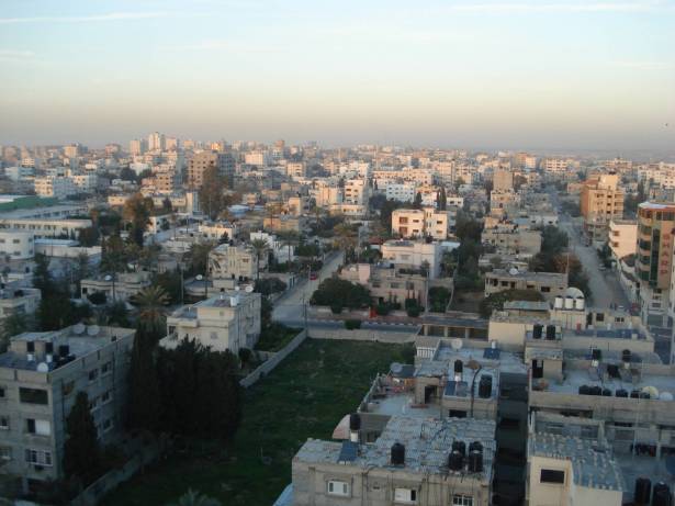 جمعية رجال الأعمال بغزة: القطاع على حافة الانهيار الاقتصادي الكامل