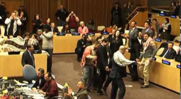 شاهد: دبكة فلسطينية في الأمم المتحدة