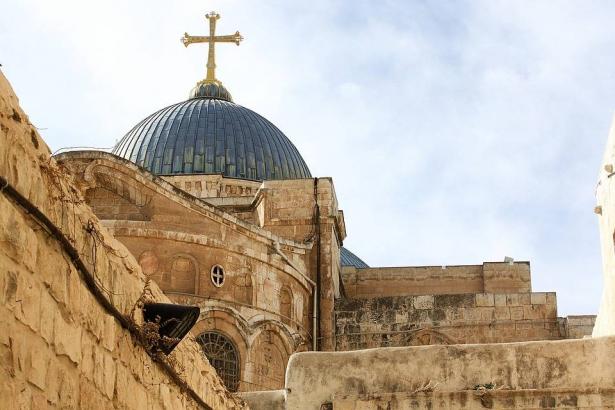 مشروع إسرائيلي لمصادرة أراضي الكنائس في القدس