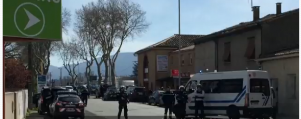 مقتل شخصين بإطلاق نار واحتجاز رهائن داخل متجر جنوب غرب فرنسا