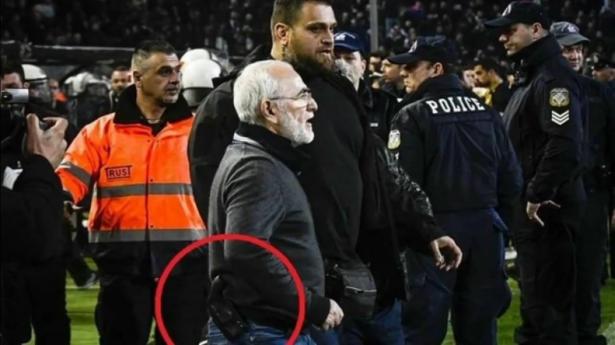 إيقاف الدوري اليوناني بعد دخول رئيس نادٍ بالسلاح إلى الملعب