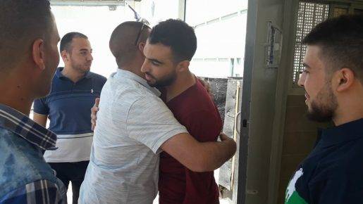 بعد 8 أشهر في السجون الإسرائيلية بزعم التحريض على الارهاب… الأسير محمد خلف من طمرة حرا