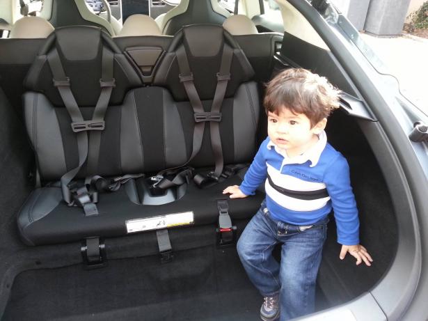 كي لا تنسوا طفلكم داخل السيارة، الشمس تقدم لكم توصياتها مع الخبير التقني هانس شقور