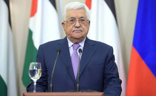 عباس يحمّل اليهود مسؤولية المحرقة النازية ونتنياهو يرد بأنه 