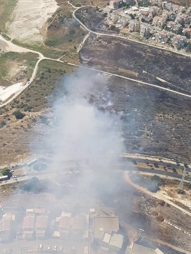 الطائرات الورقية تشعل المزيد من الحرائق في تجمعات إسرائيلية محيطة بقطاع غزة