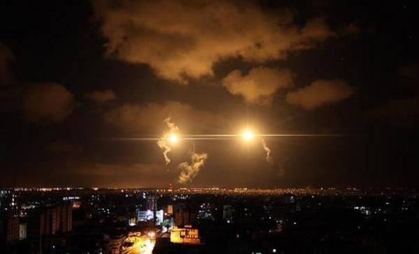الطيران الحربي الاسرائيلي يقصف 9 اهداف تابعة لحماس في قطاع غزة
