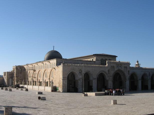 رئيس مركز القدس يحذر من مخطط لتحويل تبعية المسجد الأقصى إلى وزارة الأديان الإسرائيلية