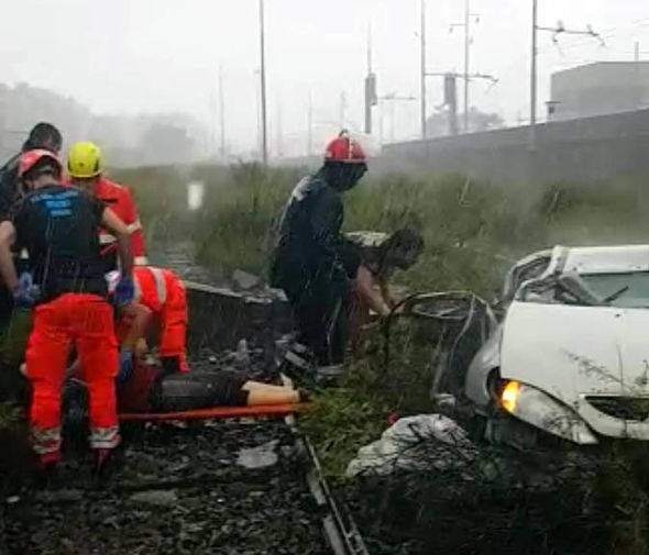 عشرات القتلى بانهيار جسر في مدينة جنوة الإيطالية