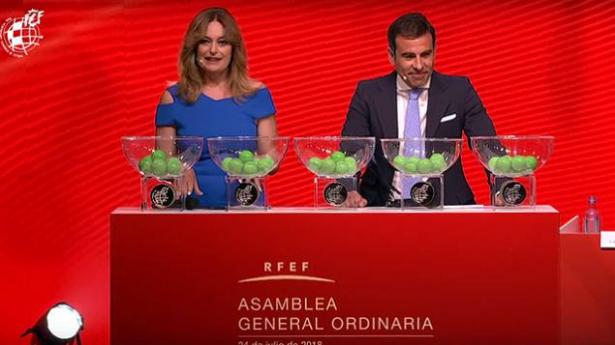 رسميا.. مواجهات الجولة الأولى من الدوري الإسباني وموعد الكلاسيكو