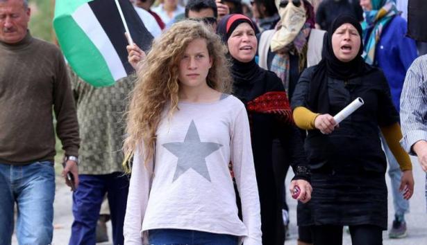 والد الأسيرة عهد التميمي: أتوقع الإفراج عنها الأحد القادم الا اذا تلاعبوا بما يسمى بالاعتقال الاداري