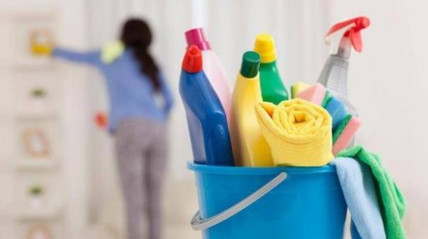 مواد التنظيف المنزلية تشكل خطراً كبيراً على رئة النساء