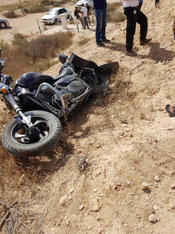 النقب: مصرع نمر أبو قرينات بعد انزلاق دراجته النارية