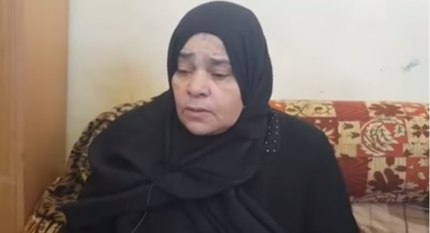 والدة محمد الخطيب تتهم  الجيش الإسرائيلي باغتيال ابنها وتصرح للصحافيين تعرضه للتعذيب