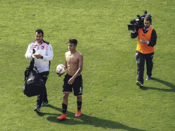 صحفي أرجنتيني يؤكد اقترب ديبالا من ريال مدريد