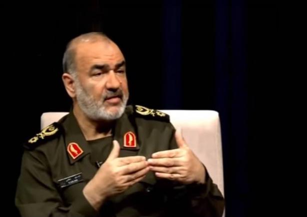 الحرس الثوري الإيراني يطالب السعودية والإمارات باحترام 
