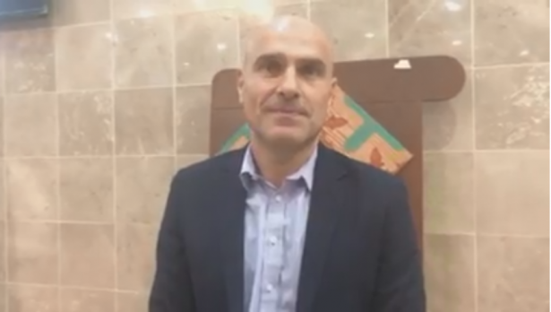 الأستاذ خالد الزعبي: رئيس نقابة المحامين اخطأ بادخال مرافقة للبلاد بدون جواز سفر