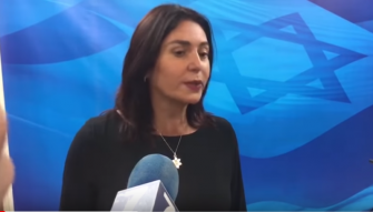المدير الفني لمسرح بئر السبع للشمس: وزيرة الثقافة لا تعلم عن الثقافة شيئًا