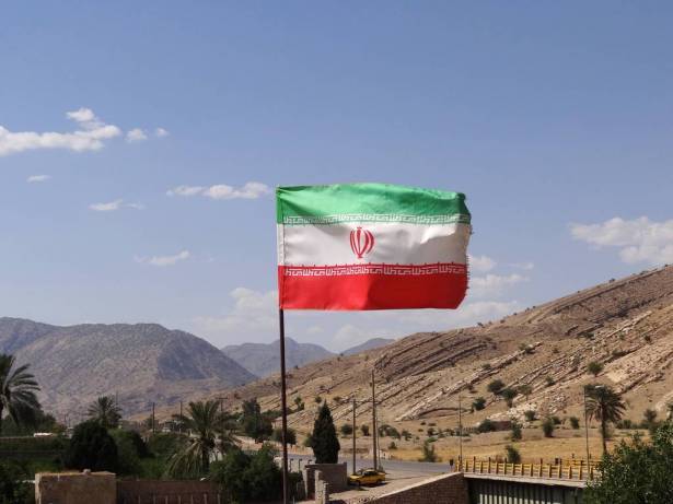 الشمس تستعرض تفاصيل العقوبات الامريكية الجديدة على ايران، والتي وصفها ترمب بـ 