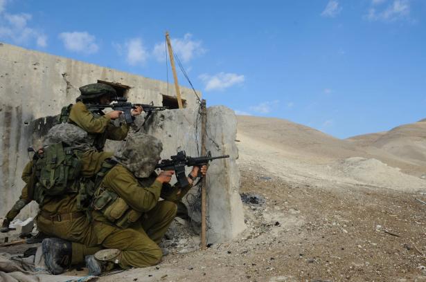 تطورات الوضع بغزة: هدوء حذر ومزيد من الجيش الاسرائيلي  على الحدود واستنفار بخانيونس