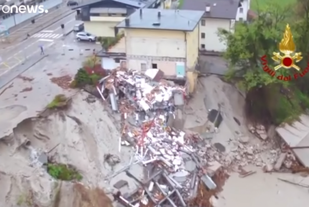 ايطاليا:مقتل 10 أشخاص جراء الفيضانات في جزيرة صقلية