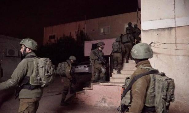 إسرائيل تضيق الخناق على حركة فتح في القدس بحملة اعتقالات واسعة