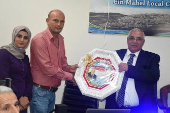 تكريم رئيس مجلس عين ماهل وليد ابوليل