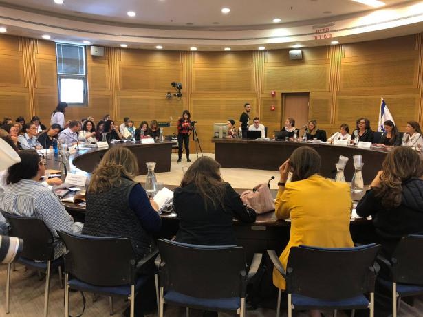 معطيات مقلقة تعرض في الكنيست:  97% من المعتدى عليهن جنسيًّا لم يتوجّهن للشّرطة