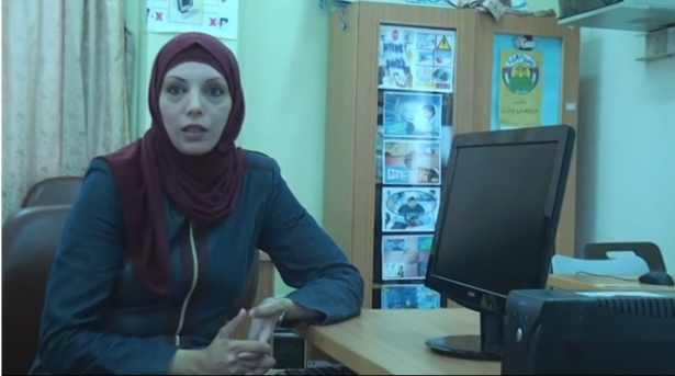 معلمة من غزة ضمن أفضل 50 معلمًا في العالم، وستنافس على لقب المعلم الأول عالمياً
