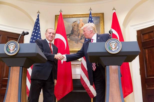 الرئاسة التركية: أردوغان وترامب اتفقا على التنسيق مع انسحاب أمريكا من سوريا