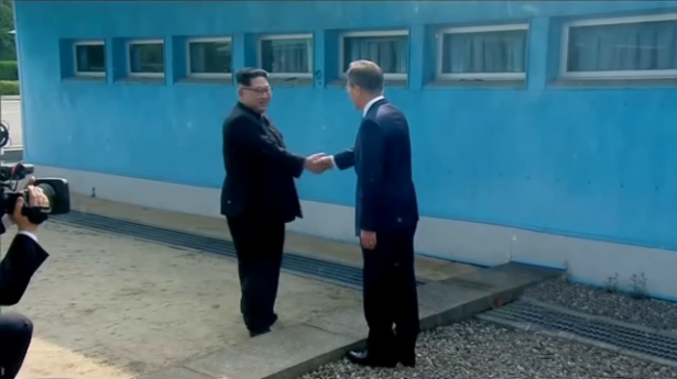 الكوريتان تحتفلان معا باعادة فتح الطرقات وخطوط سكك الحديد