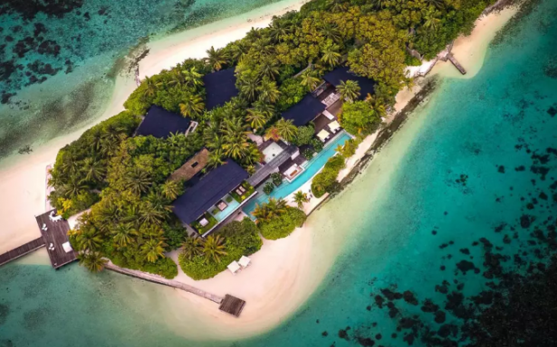 ليلة واحدة بـ45 ألف دولار... تعرّف إلى جزيرة الأحلام في المالديف (صور)