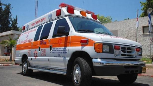 انباء عن حادث بين شاحنة وحافلة على شارع 437 شرقي القدس و7 اصابات