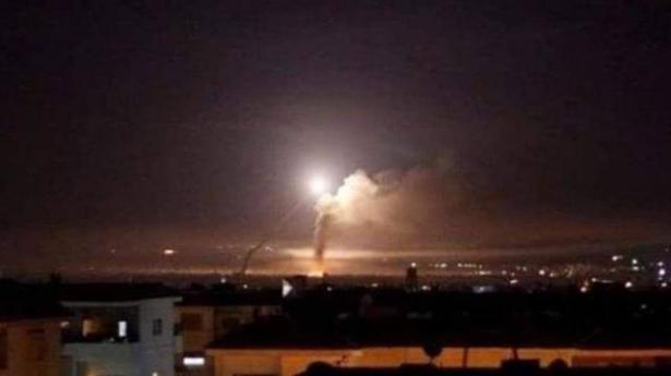 المرصد السوري: القصف الإسرائيلي أسفر عن مقتل 12 من الحرس الثوري الايراني