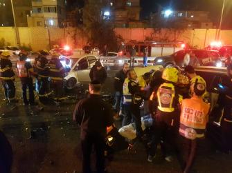 حادث مروع على شارع 4 يسفر عن اصابة حرجة لسيدة