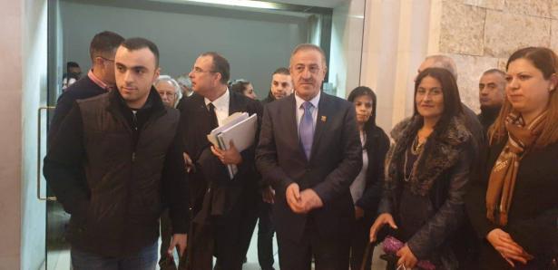 العليا تبحث التماسًا ضد توسعة الكسارة المجاورة لقرية طرعان