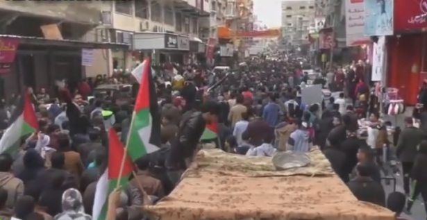 ابو عمرة يتحدث للشمس عن مظاهرات غزة ضد عقوبات السلطة وحراك 