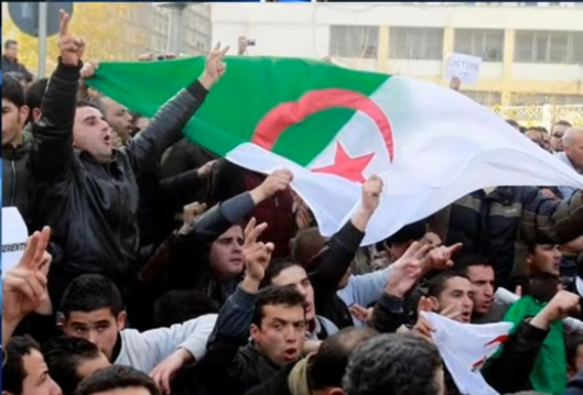 الشمس تسلط الضوء على الوضع السياسي المتوتر في الجزائر. د.مهدي للشمس: 