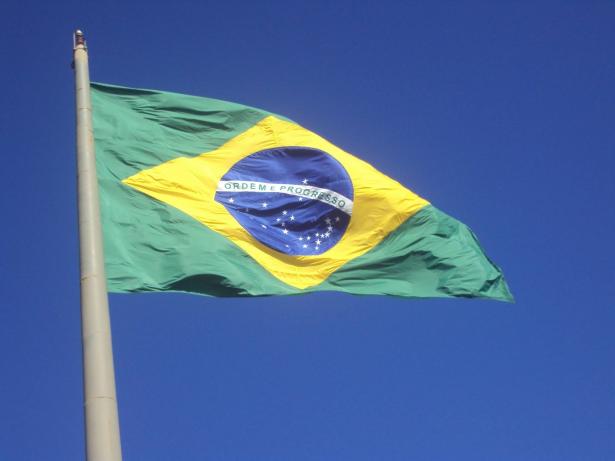 الرئيس البرازيلي يتراجع عن نقل السفارة إلى القدس