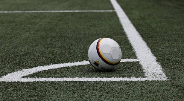 اتحاد كرة القدم الدولي يغير 7 قوانين في كرة القدم!