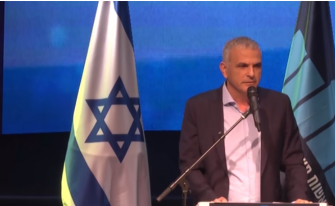 نتنياهو وكحلون يخططان لاحتمال انهيار للسلطة الفلسطينية