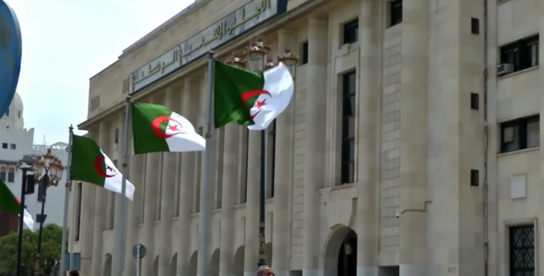 برلمان الجزائر يجتمع الثلاثاء لتنصيب خليفة بوتفليقة