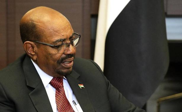 أنباء عاجلة من السودان: الجماهير تسقط النظام والبشير يستقيل