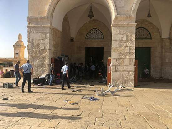 توتر في المسجد الأقصى المبارك بعد اقتحامه من قبل مستوطنين