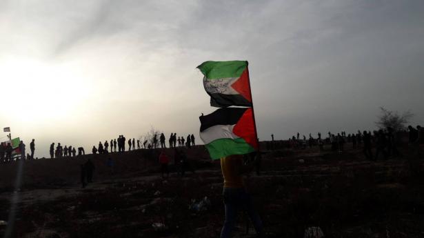 مسيرات العودة في غزة  مستمرة، ووفد امني مصري يصل لبحث تطبيق التفاهمات