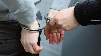 اعتقال شاب من الطيبة بشبهة حيازة الاسلحة