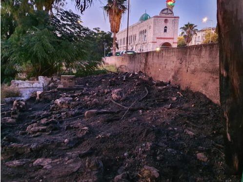 حيفا: حريق في مقبرة الاستقلال 