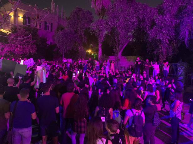 حيفا: مظاهرة حاشدة تنظمها نساء ضد القتل والعنف