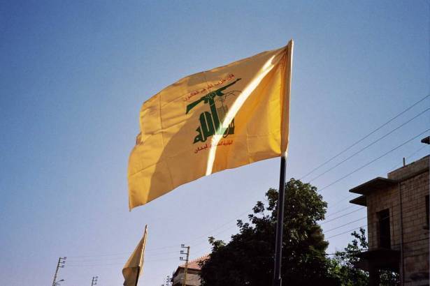 حزب الله يعلن اسقاط طائرة إسرائيلية مسيّرة في سماء لبنان