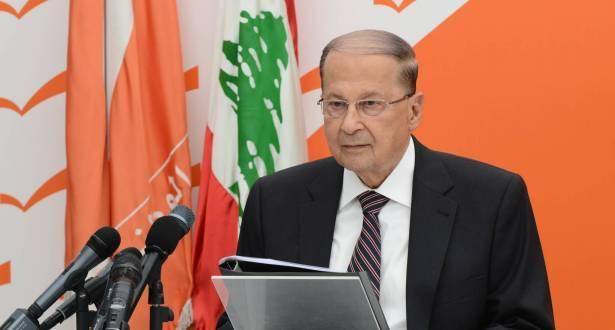 الرئيس اللبناني ميشيل عون يخاطب الشعب