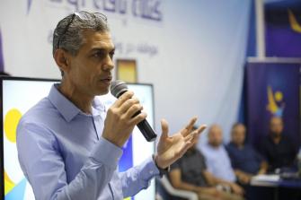 رائد دقة يفوز برئاسة بلدية باقة الغربية ويتغلب على منافسه جلال ابو حسين